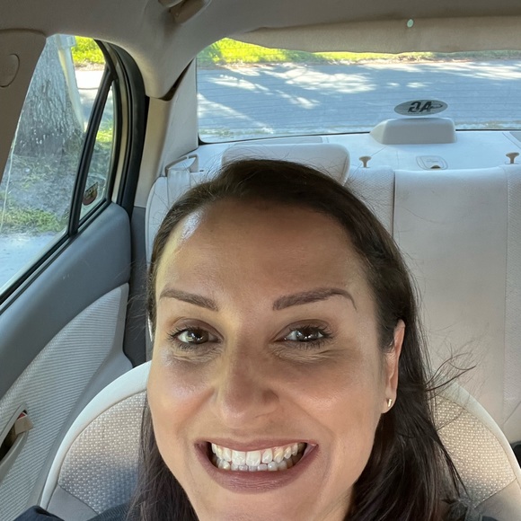 Hi Posher! Take a look at my @cmotta Closet! 💖😊 - Picture 3 of 4